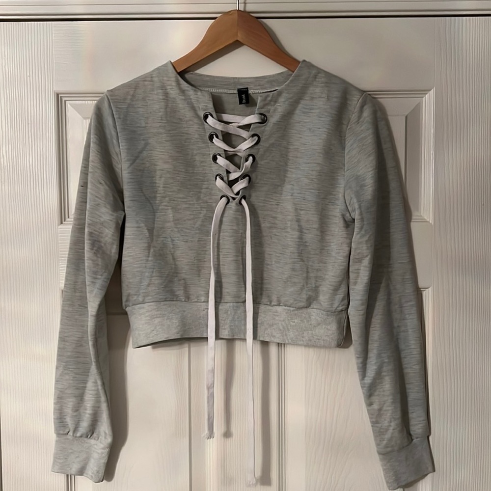 Long sleeve crop top lace up top